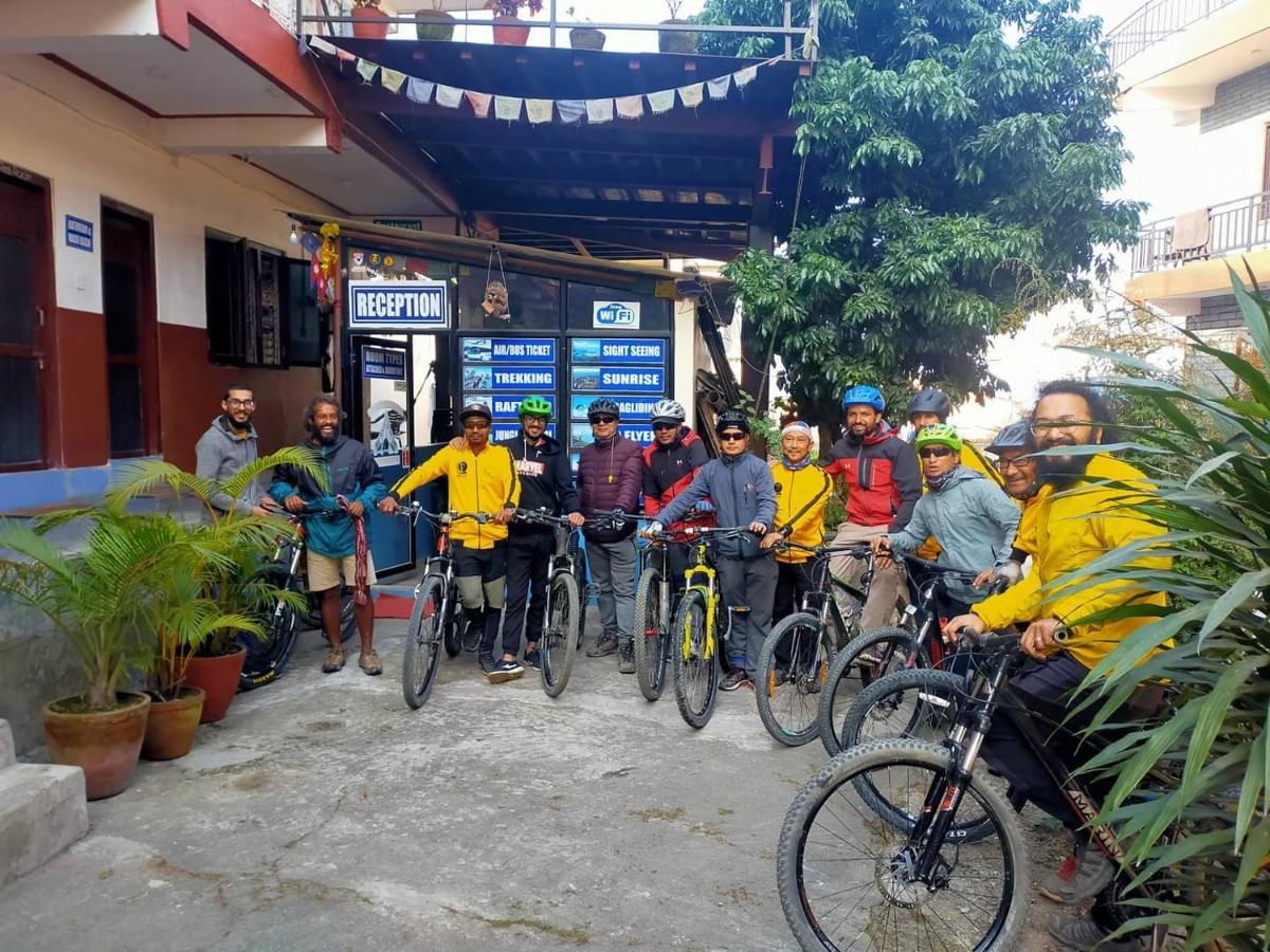 Pokhara Youth Hostel Bagian luar foto