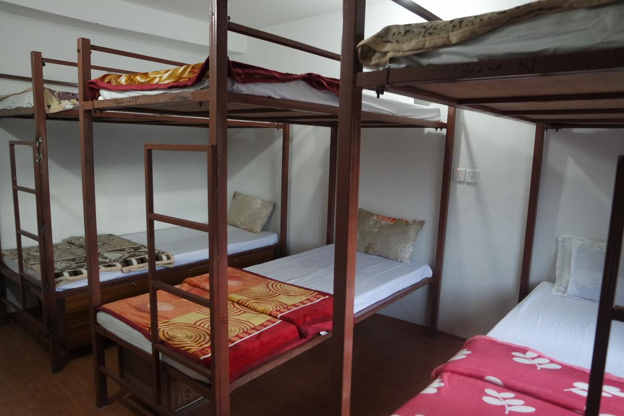 Pokhara Youth Hostel Bagian luar foto