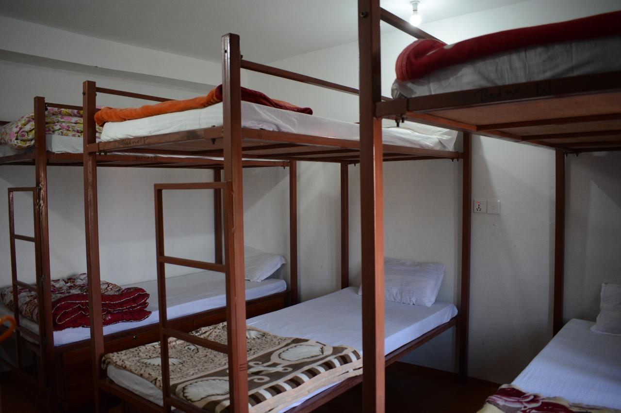 Pokhara Youth Hostel Bagian luar foto