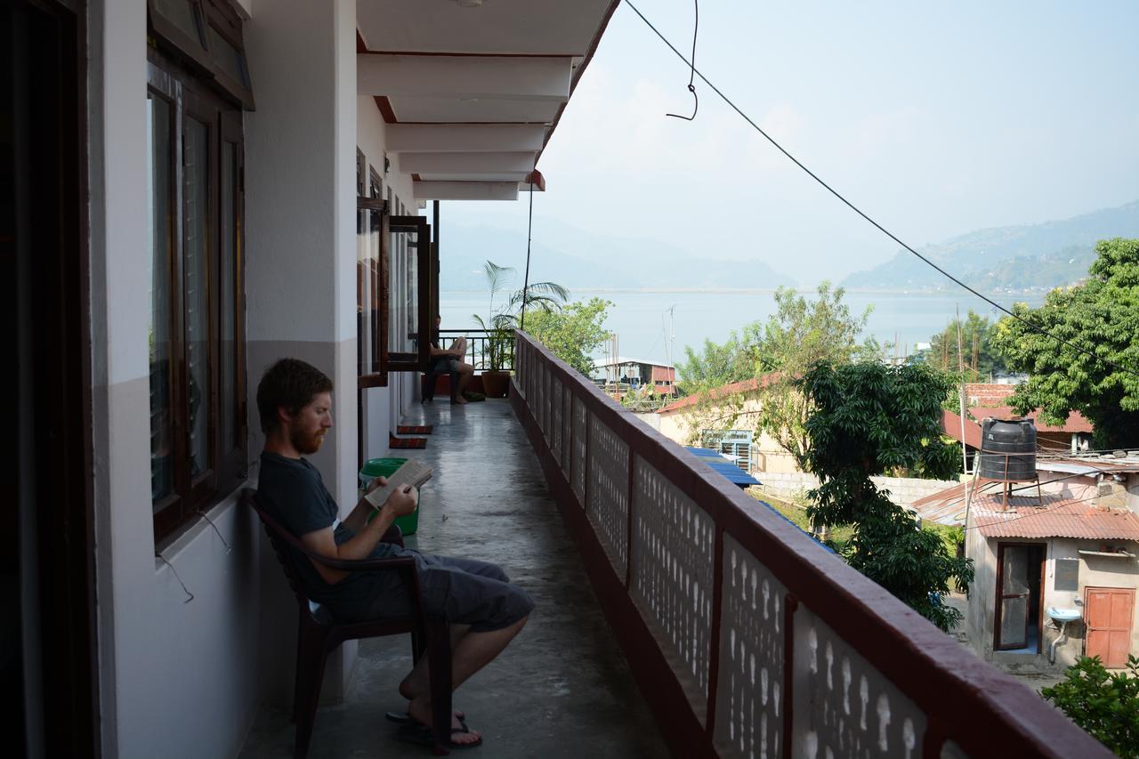 Pokhara Youth Hostel Bagian luar foto