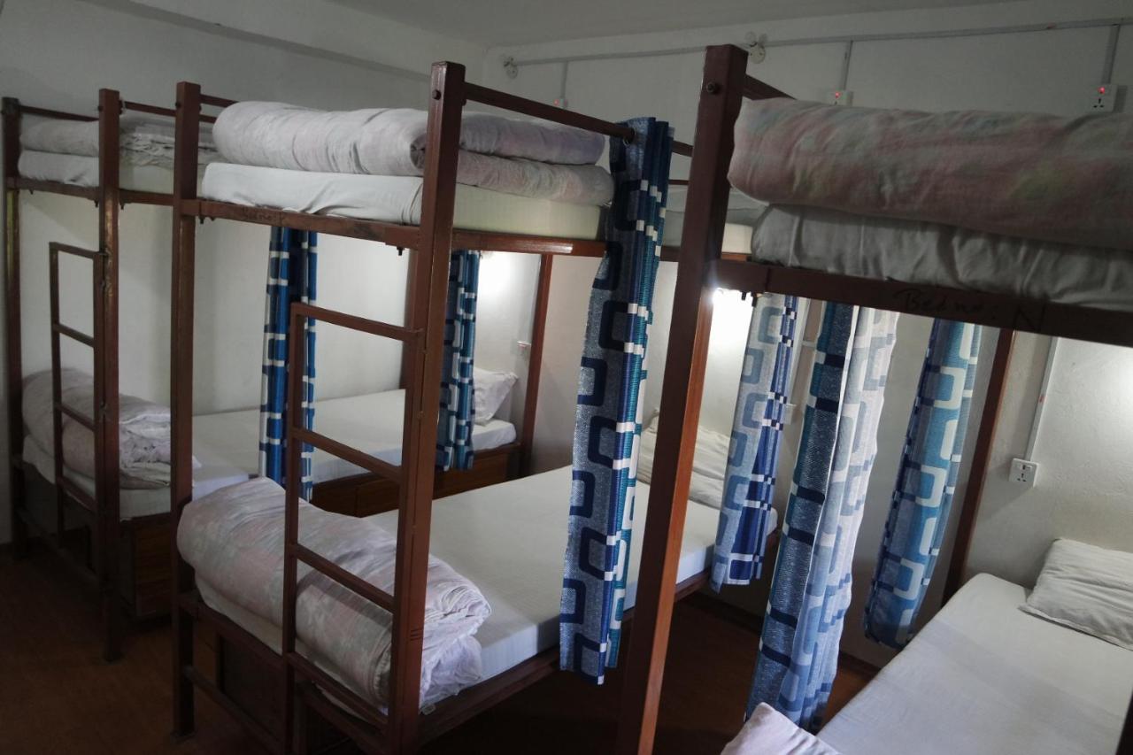 Pokhara Youth Hostel Bagian luar foto
