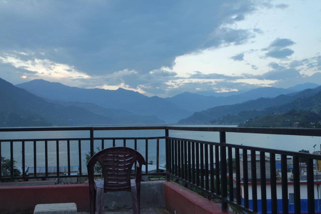 Pokhara Youth Hostel Bagian luar foto