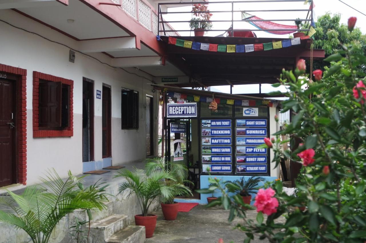 Pokhara Youth Hostel Bagian luar foto