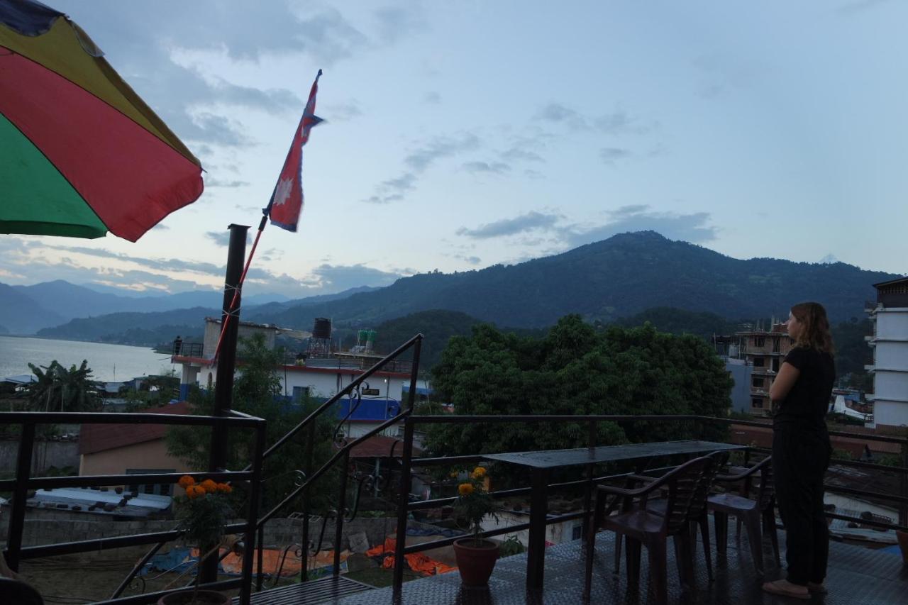 Pokhara Youth Hostel Bagian luar foto