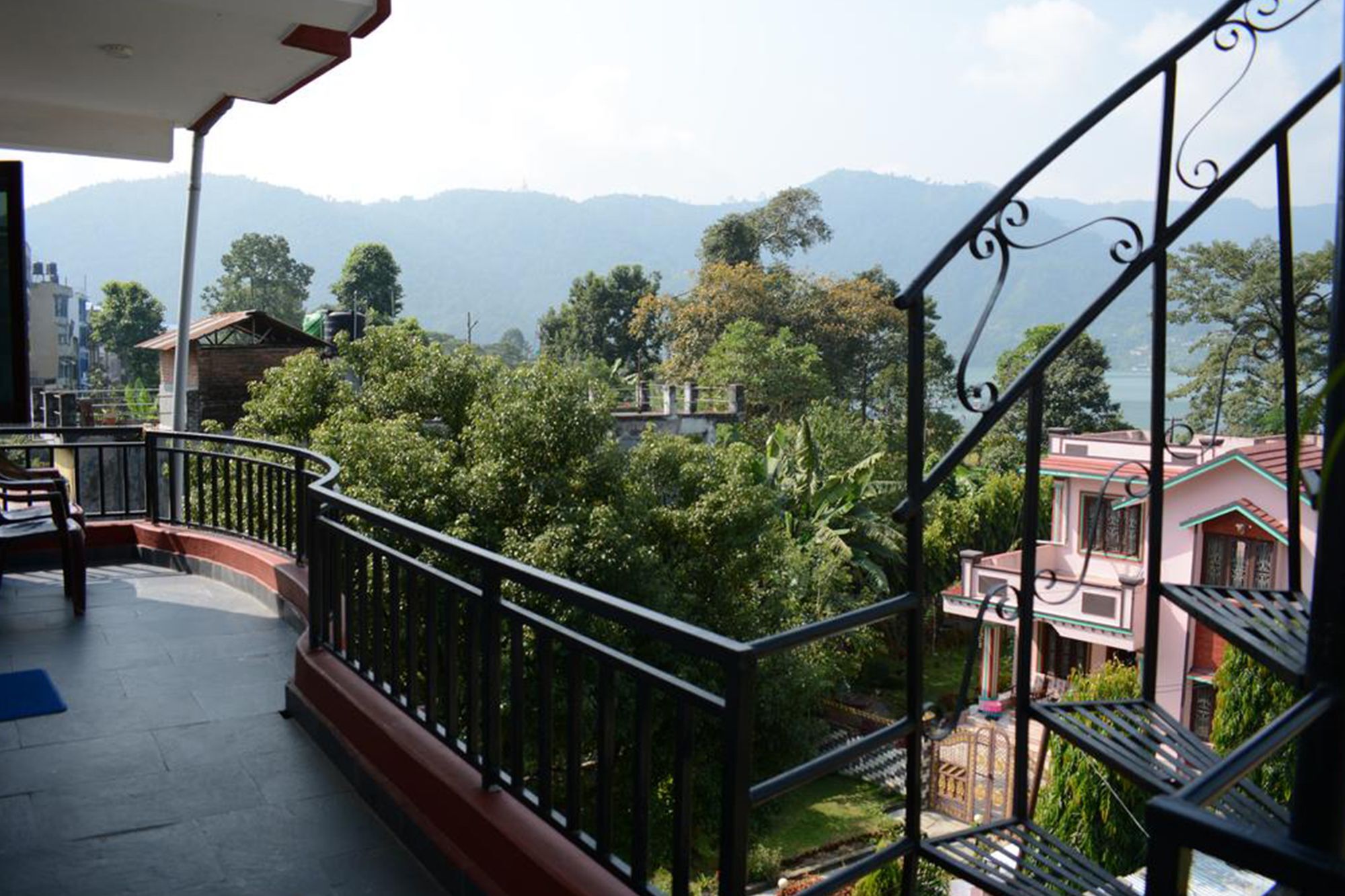 Pokhara Youth Hostel Bagian luar foto